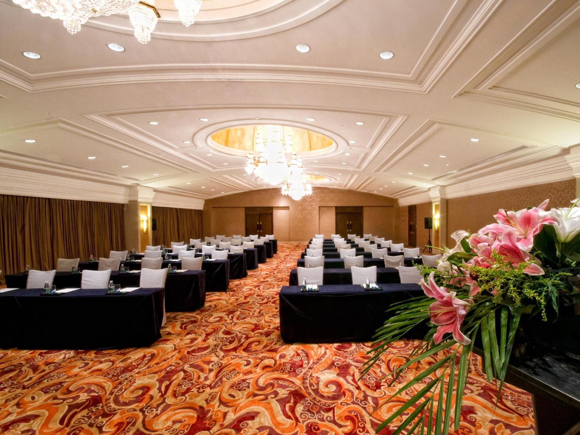 Millennium Hotel Wuxi Wuxi  Exteriör bild